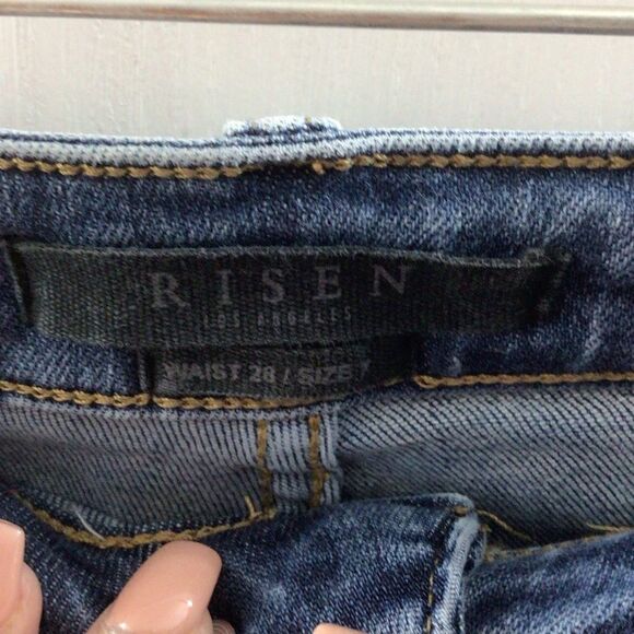 Women’s Risen Medium Wash High Rise Ankle Length‎ Distressed Jeans Size 28 - Picture 3 of 7